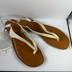 Amazon Essentials Cream and Brown Sandals
